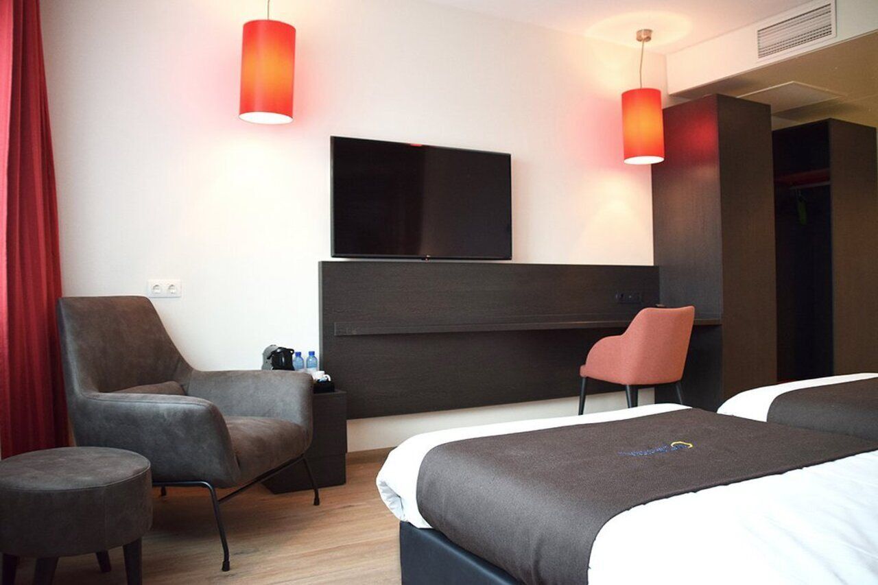 Bastion Hotel Geleen Exteriör bild